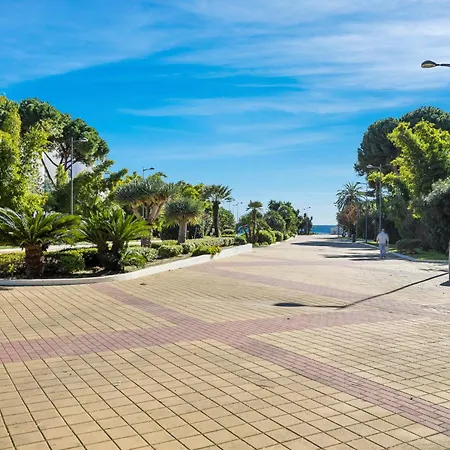 1 Bedroom In Andalucia Del Mar - Puerto Banus Marbella